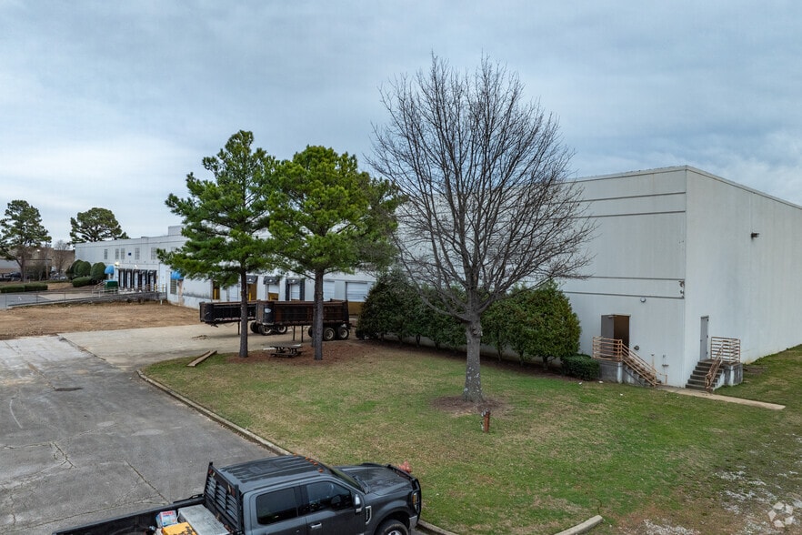 4140 BF Goodrich, Memphis, TN for lease - Primary Photo - Image 1 of 8