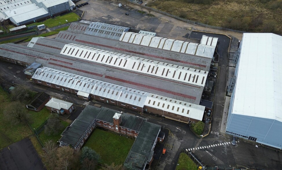 5 Woolley Bridge Rd, Glossop à louer - Photo du bâtiment - Image 2 de 4