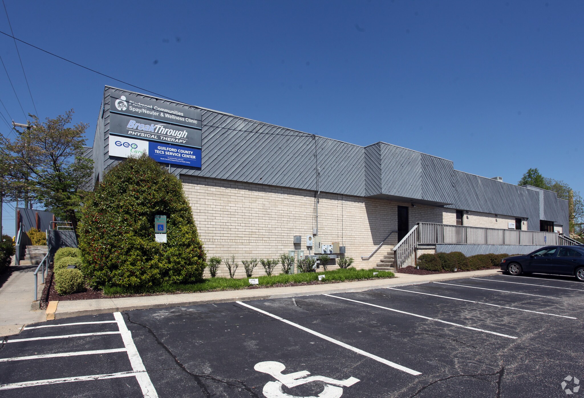 1910 N Church St, Greensboro, NC à vendre Photo principale- Image 1 de 15