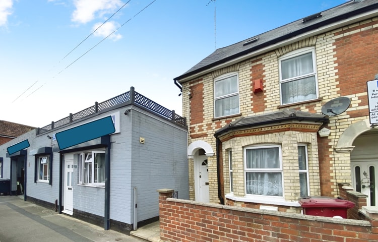 7-13 Alma St, Reading for sale - Building Photo - Image 2 of 16