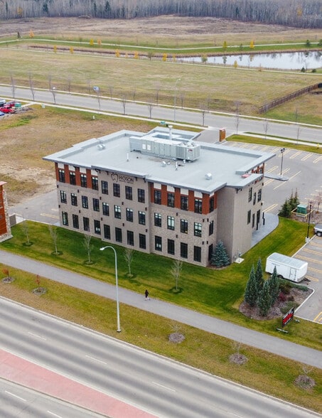 10508 67 Av, Grande Prairie, AB for lease - Building Photo - Image 3 of 3