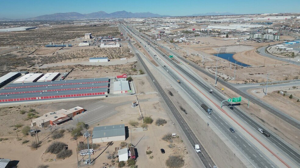 10540 Gateway Blvd E, El Paso, TX à vendre - Vidéo sur l’inscription commerciale - Image 2 de 16