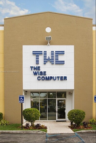 3515 NW 114th Ave, Miami, FL for lease - Building Photo - Image 1 of 14