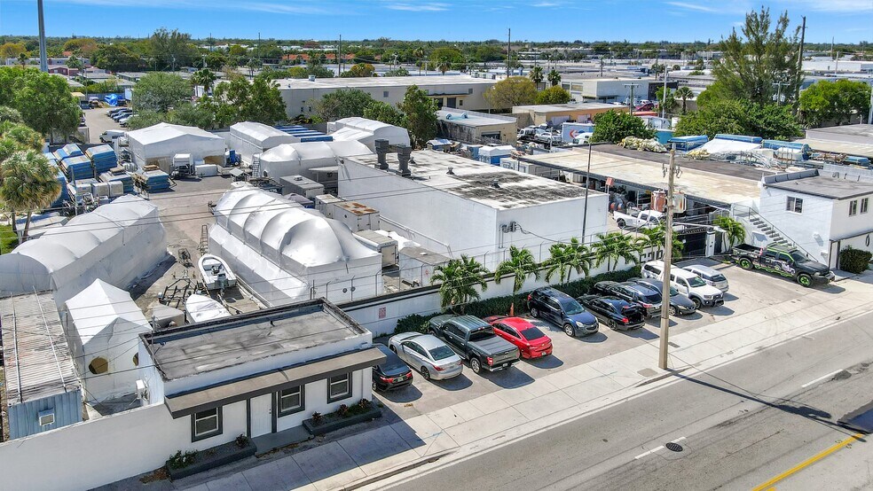 629-639 NW 7th Avenue portefeuille de 2 propriétés à vendre sur LoopNet.ca - Aérien - Image 3 de 5