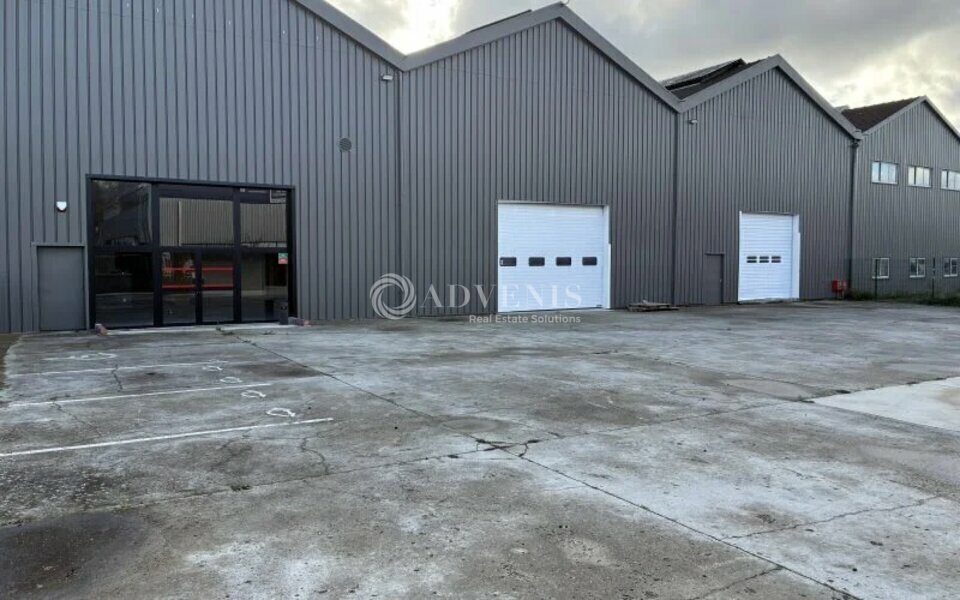 Flex in Corbeil-Essonnes for lease Building Photo- Image 1 of 5