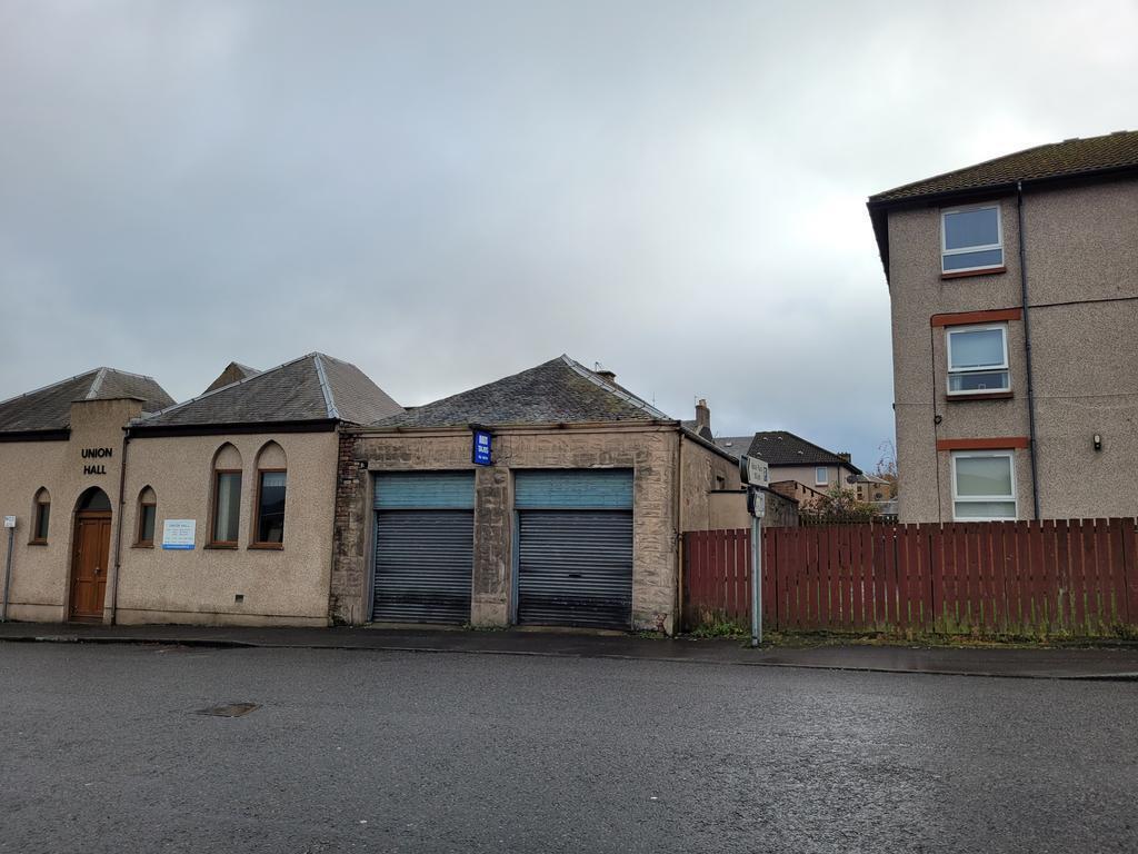 17 Broad St, Cowdenbeath for sale Building Photo- Image 1 of 4