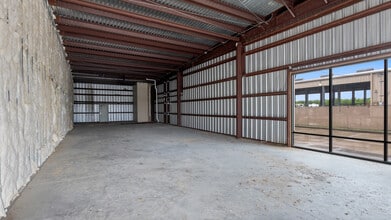 6500 7th St, Bay City, TX for lease Interior Photo- Image 2 of 5