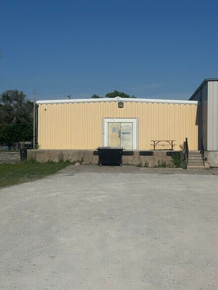 3505 N 48th St, Lincoln, NE à louer - Photo du bâtiment - Image 3 de 16