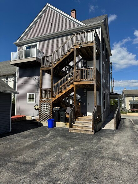 318 E King St, Malvern, PA à louer - Photo du bâtiment - Image 2 de 2