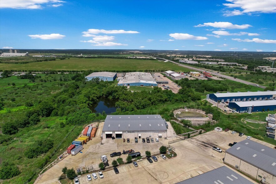 1481 Robert S Light Blvd, Buda, TX à louer - Photo du bâtiment - Image 3 de 14