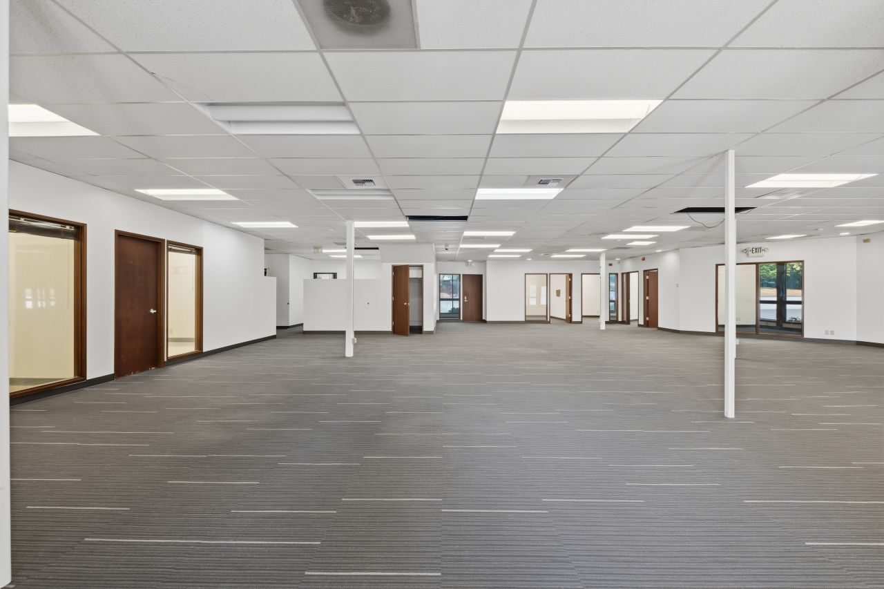 4002-4014 148th Ave NE, Redmond, WA for lease Interior Photo- Image 1 of 8