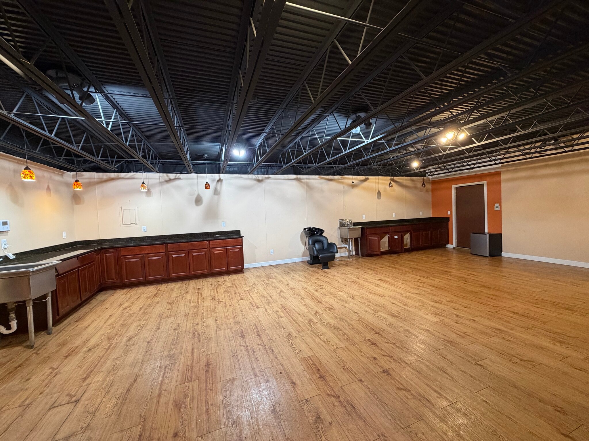20-26 N Main St, Southington, CT for lease Interior Photo- Image 1 of 6