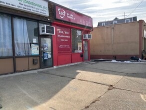 185-189 N Washington Ave, Bergenfield, NJ for lease Interior Photo- Image 2 of 9
