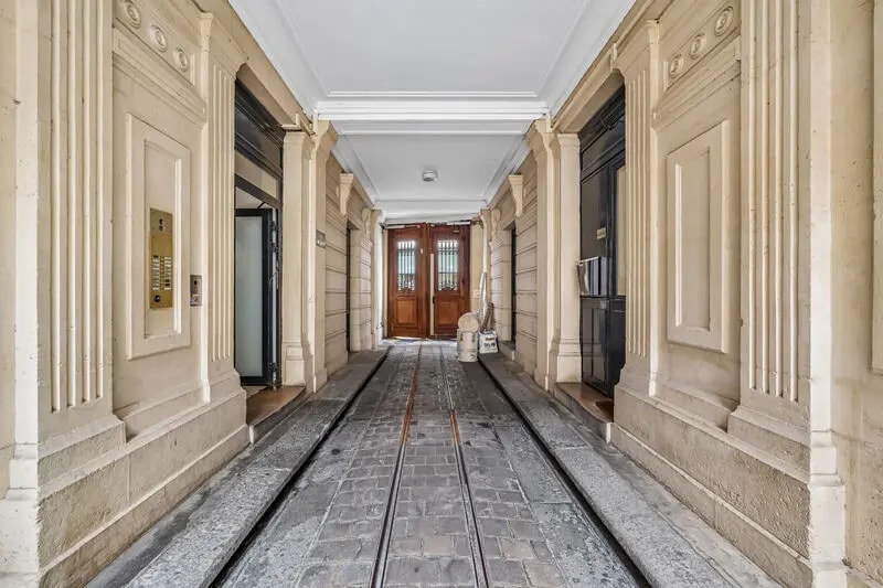12 Rue Saint-Fiacre, Paris à vendre - Hall d’entrée - Image 3 de 14