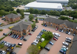 16 Castle Mound Way, Rugby, WAR - Aérien  Vue de la carte - Image1