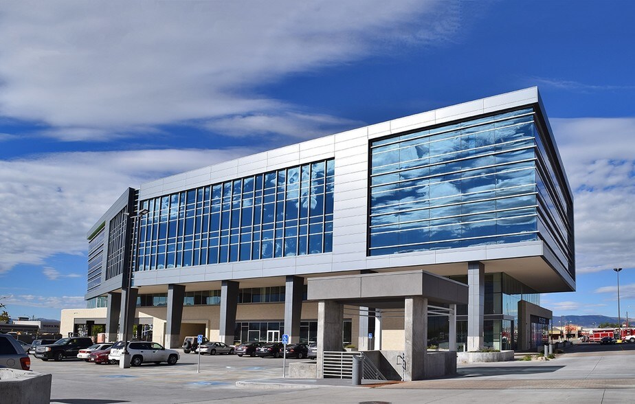 545 E University Pky, Orem, UT à louer - Photo du bâtiment - Image 3 de 39