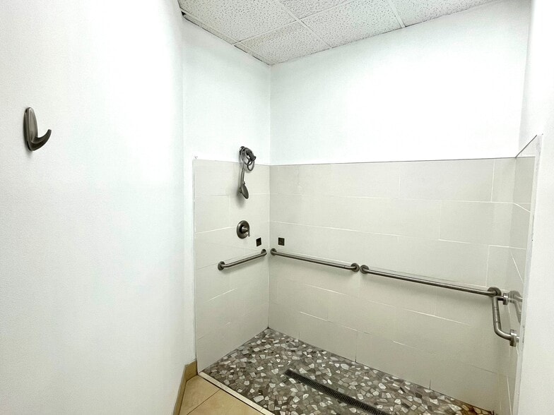4301 W Sunrise Blvd, Plantation, FL for lease - Building Photo - Image 3 of 26