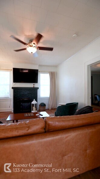 133 Academy St, Fort Mill, SC à vendre - Vidéo sur l’inscription commerciale - Image 2 de 10