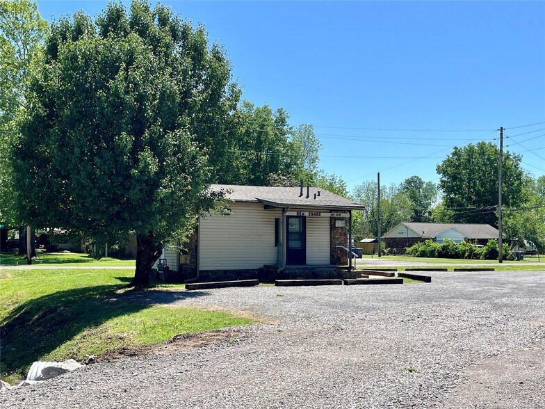 1401 S McQuarrie Ave, Wagoner, OK à vendre - Photo du bâtiment - Image 3 de 20