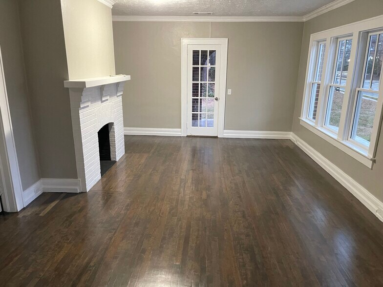 490 S Perry St, Lawrenceville, GA à louer - Photo du bâtiment - Image 2 de 20