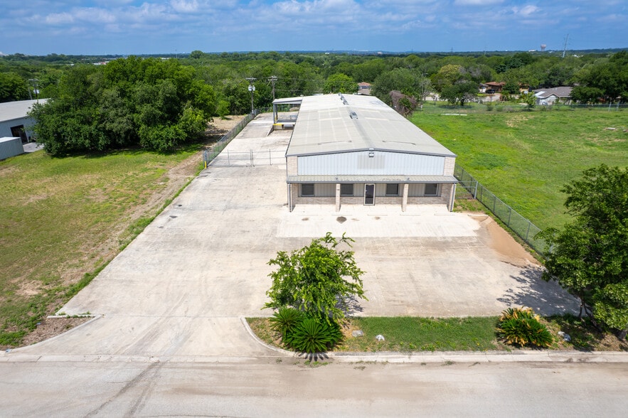1141 Guadalupe Dr, Cibolo, TX for sale - Building Photo - Image 1 of 11