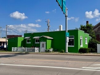 More details for 127 W Calhoun St, Macomb, IL - Retail for Sale