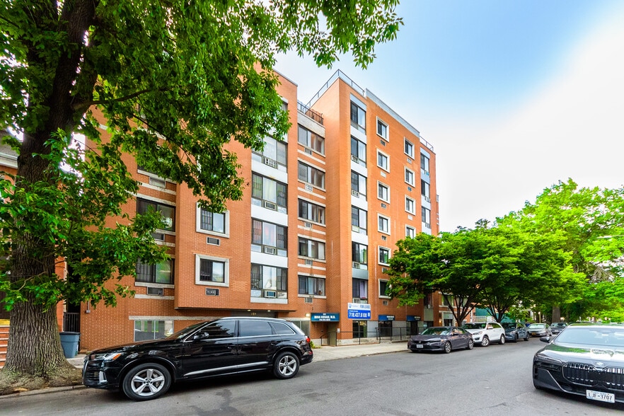 221 Parkville Ave, Brooklyn, NY for lease - Building Photo - Image 2 of 11
