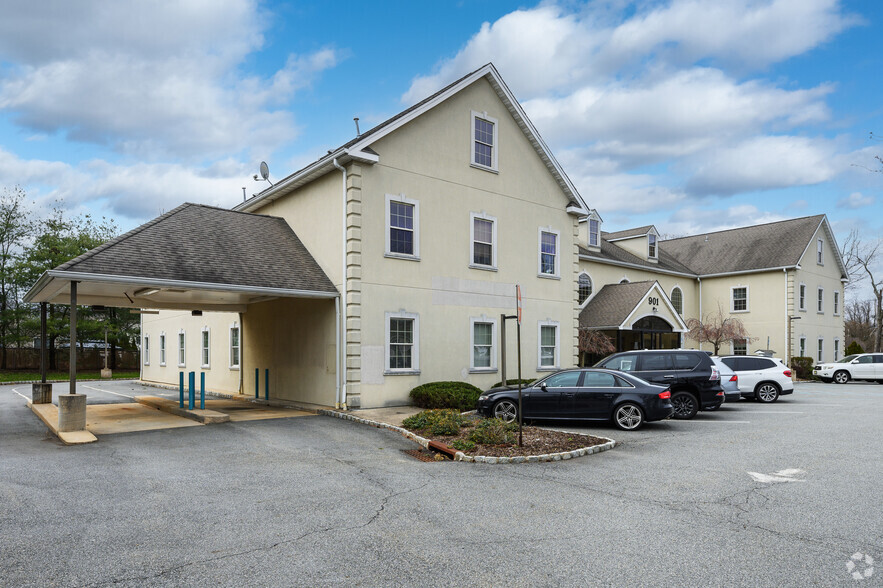 901 State Rt 23 S, Pompton Plains, NJ for lease - Building Photo - Image 2 of 5