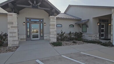 230 Klattenhoff Ln, Hutto, TX à louer - Vidéo sur l’inscription commerciale 