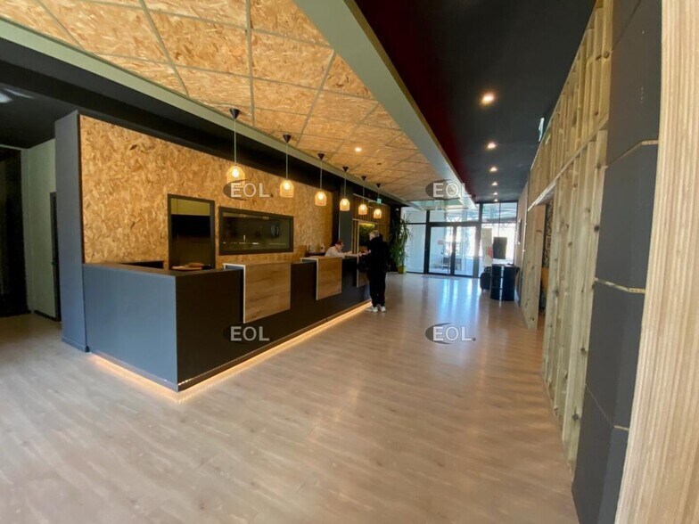 Bureau dans Marseille à louer - Hall d’entrée - Image 2 de 7