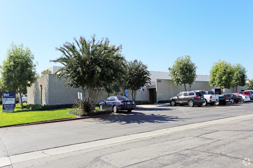 1402-1408 N Batavia St, Orange, CA for lease - Building Photo - Image 2 of 12