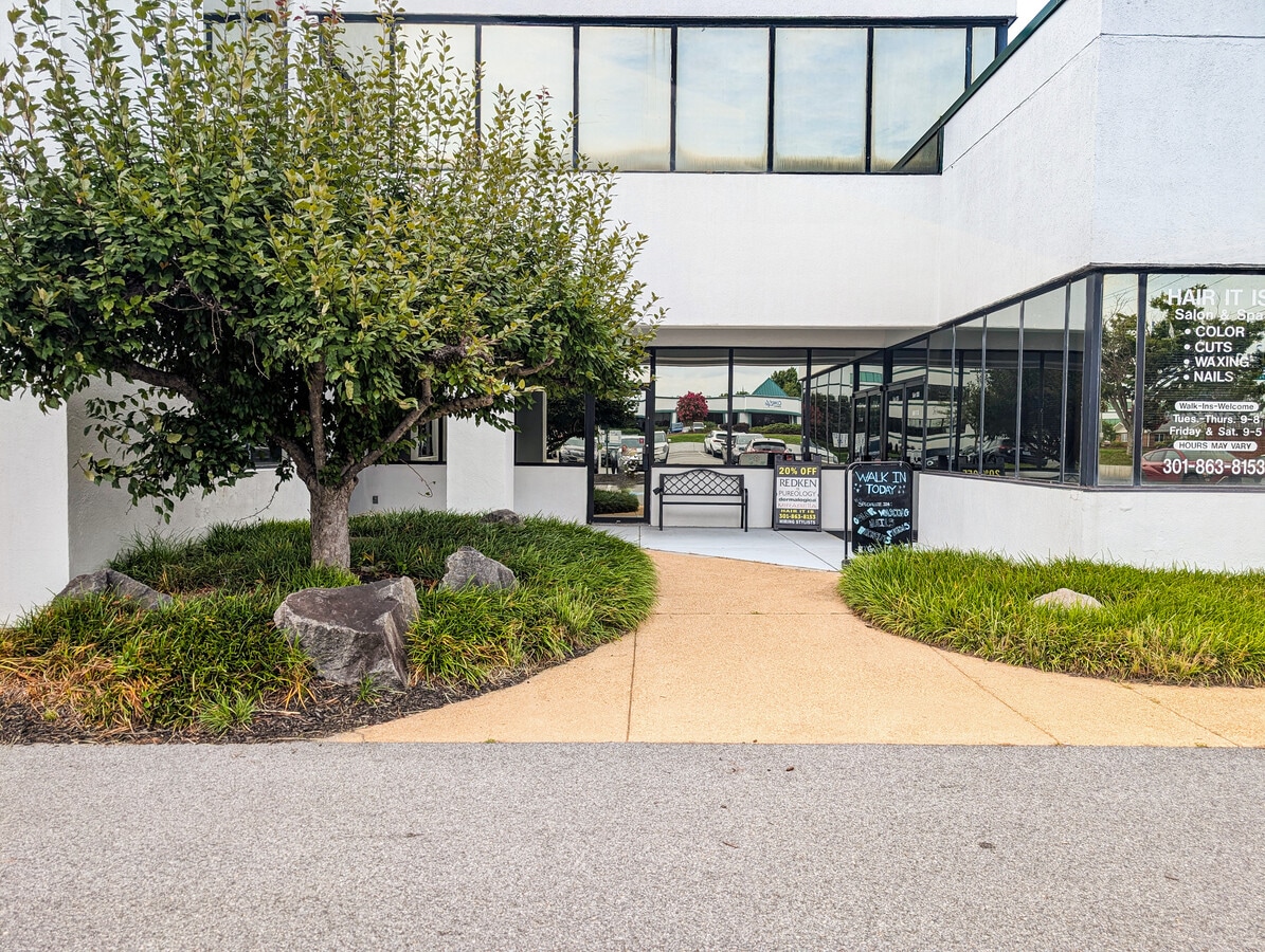22335 Exploration Dr, Lexington Park, MD 20653 - Unité 1000 -  - Photo intérieure - Image 2 of 34