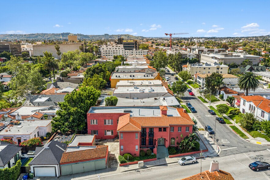 6022 W 8th St, Los Angeles, CA à vendre - Photo du bâtiment - Image 2 de 28