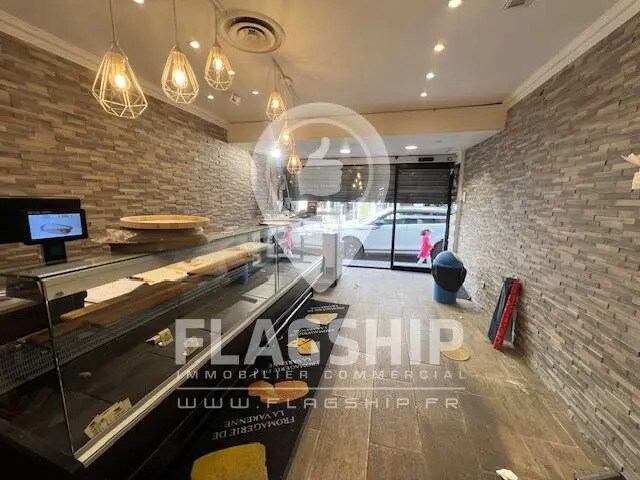 Commerce de détail dans SAINT-HILAIRE à louer Photo du bâtiment- Image 1 de 9