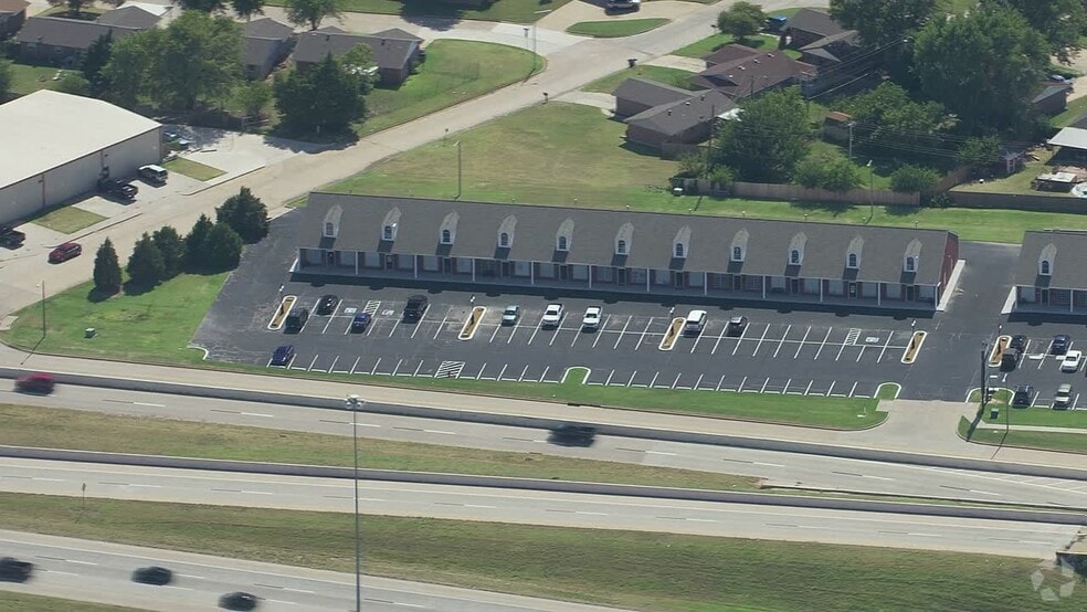 1901 N Moore Ave, Moore, OK for sale - Aerial Video - Image 2 of 5