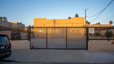 8582 Telfair Ave, Sun Valley, CA for lease Interior Photo- Image 2 of 11