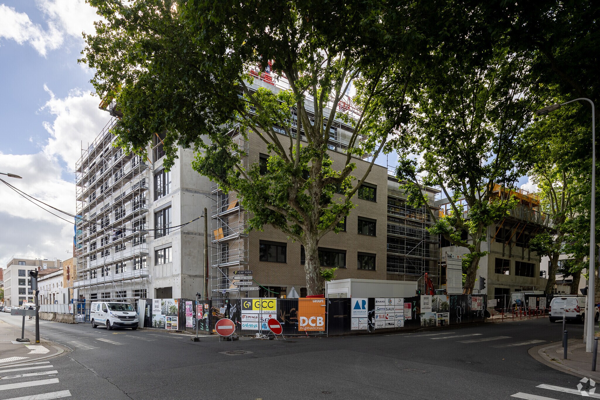 71 Rue Gorge De Loup, Lyon for sale Primary Photo- Image 1 of 3