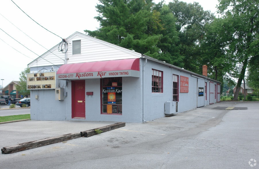 2303 Fort Henry Dr, Kingsport, TN for sale - Primary Photo - Image 1 of 3