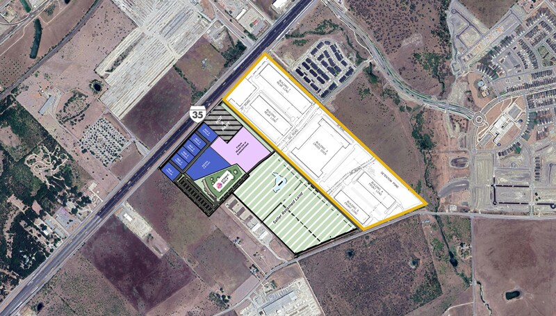 5225 IH 35, San Marcos, TX à louer - Photo du bâtiment - Image 2 de 9