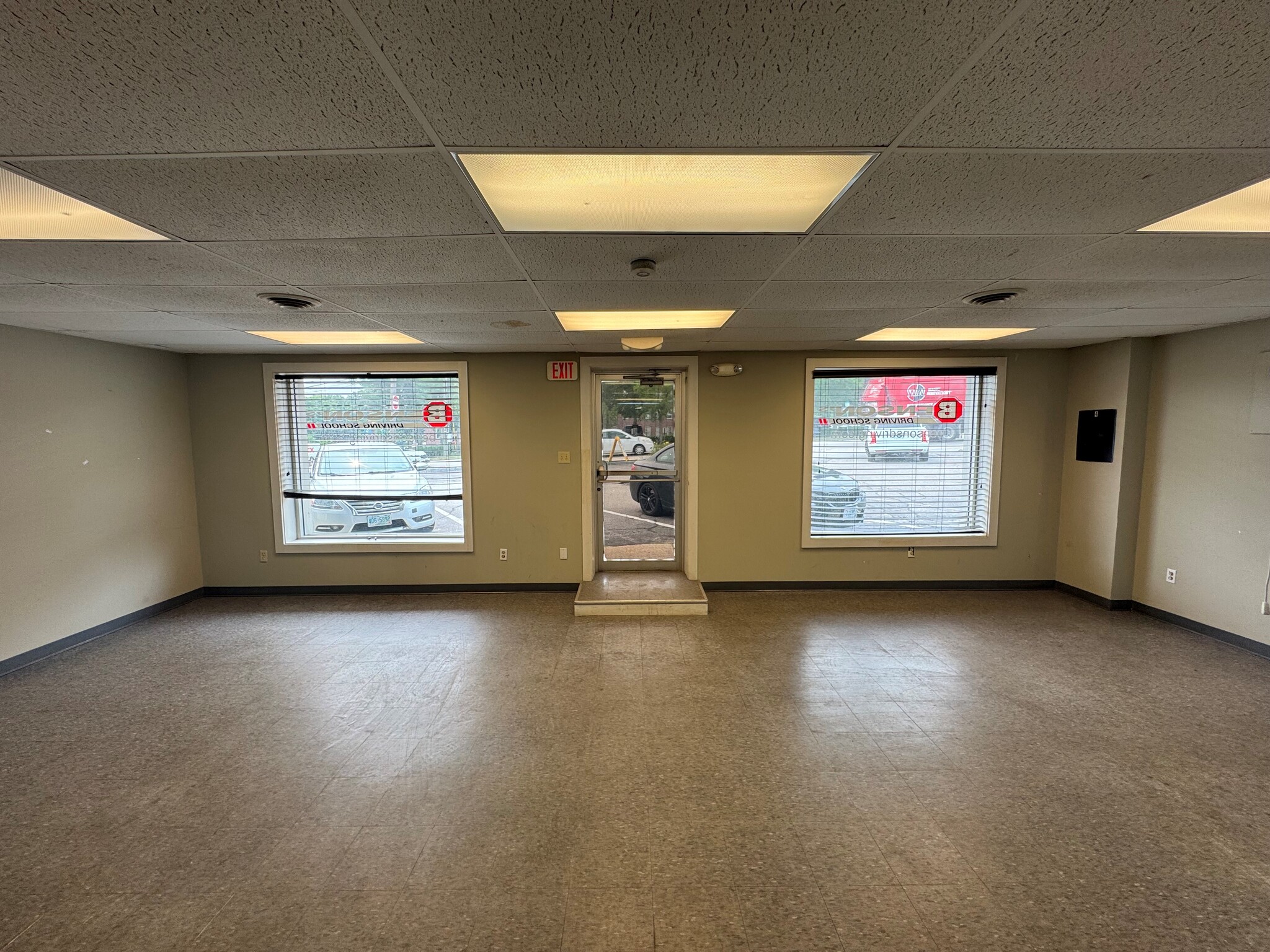 383 Central Ave, Dover, NH for lease Interior Photo- Image 1 of 7