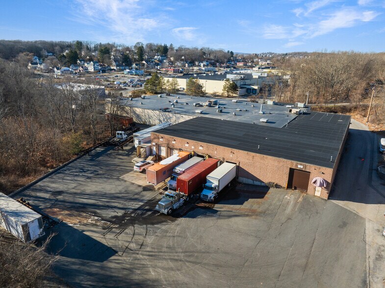 24 Jolma Rd, Worcester, MA à louer - Photo du bâtiment - Image 2 de 7