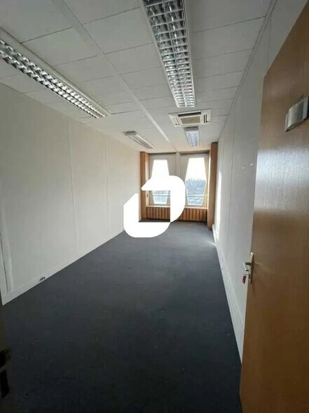 Bureau dans Thiais à louer - Photo intérieure - Image 3 de 9