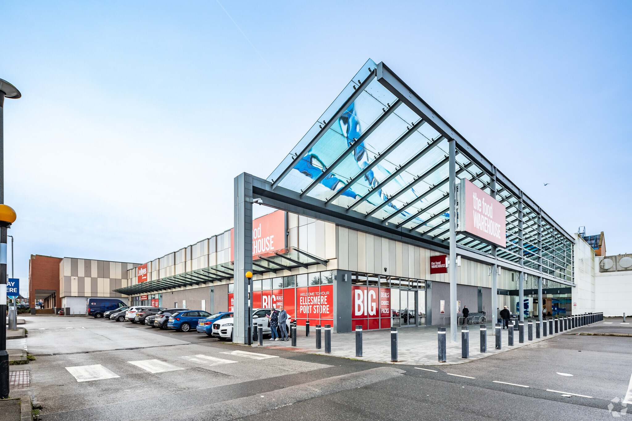 Mercer Walk, Ellesmere Port for lease Primary Photo- Image 1 of 4