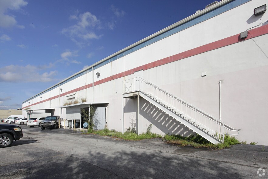 2851 Evans St, Hollywood, FL à louer - Photo du bâtiment - Image 3 de 27