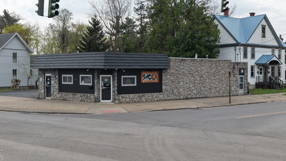 157 Whitesboro St, Yorkville, NY for sale - Building Photo - Image 1 of 30