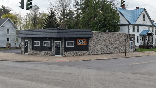 More details for 157 Whitesboro St, Yorkville, NY - Retail for Sale