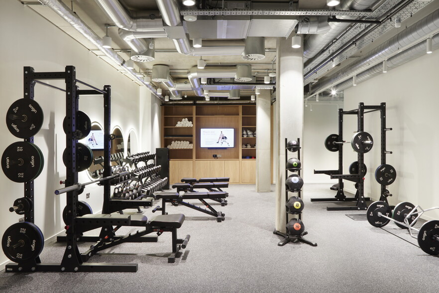 185-186 Shoreditch High St, London for lease - Building Photo - Image 3 of 12