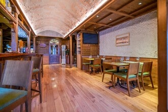 Retail in Sant Joan de Vilatorrada, Barcelona for lease Interior Photo- Image 1 of 45