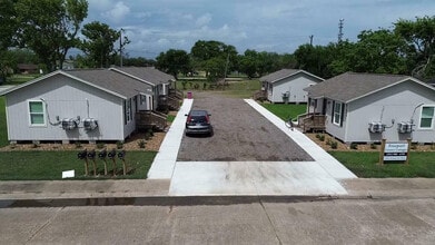 8 S Avenue B, Freeport, TX - Aerial  map view