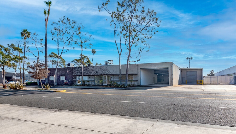1924 E Maple Ave, El Segundo, CA for lease - Building Photo - Image 3 of 6